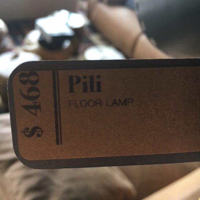 Pili Floor Lamp