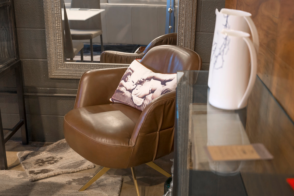 Intreccio Leather Swivel Chair